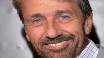 Steve Holmes